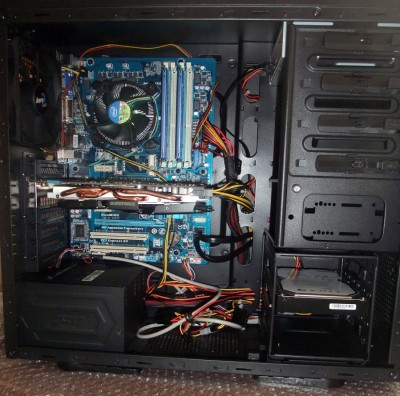 AeroCool V4.jpg