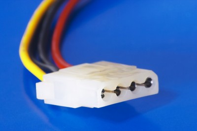 Molex_female_connector[1].jpg