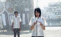 Slzy lásky ve středu světa # Crying Out Love, In the Center of the World # Sekai no chushin de, ai wo sakebu (世界の中心で、愛をさけぶ) (2004).jpg