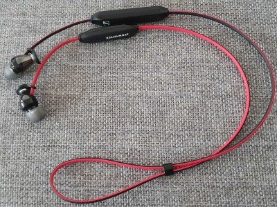 Sluchátka Sennheiser k 3.jpg