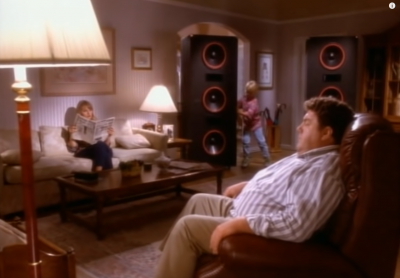 2019-11-01 17_01_09-Michael Jackson - Black Or White (Official Video - Shortened Version) - YouTube.png